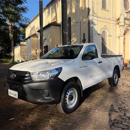 TOYOTA HILUX 2.8 D-4D TURBO DIESEL CS 4X4 MANUAL